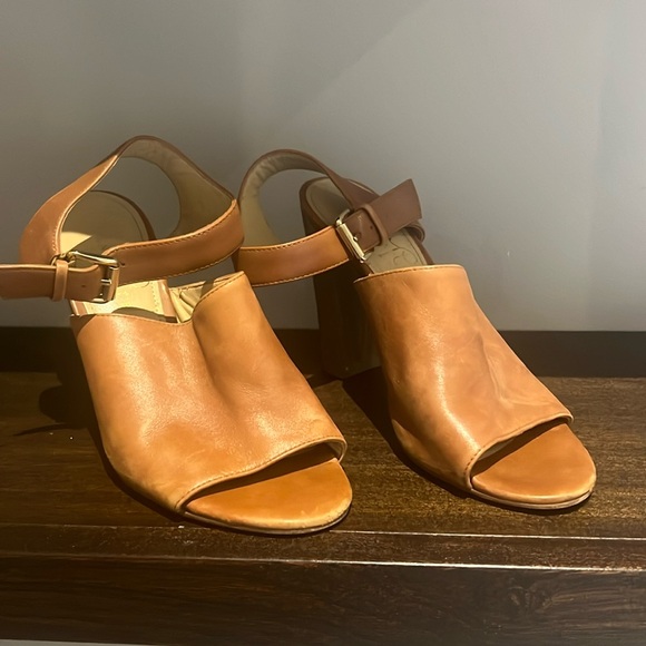IVANKA TRUMP Leather Sandals - Picture 1 of 4